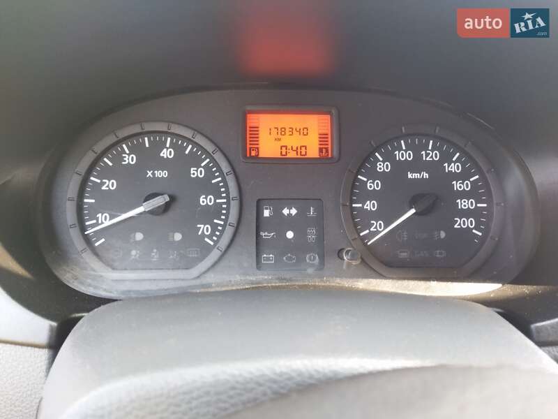 Седан Dacia Logan 2009 в Бершади