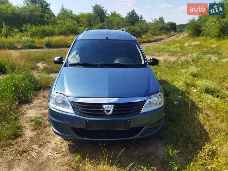 Седан Dacia Logan 2009 в Бершади