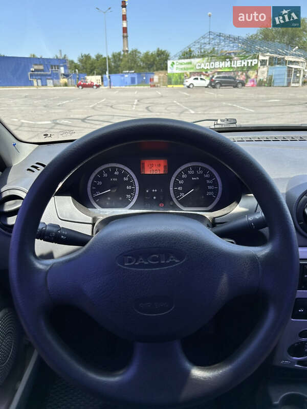 Седан Dacia Logan 2007 в Днепре