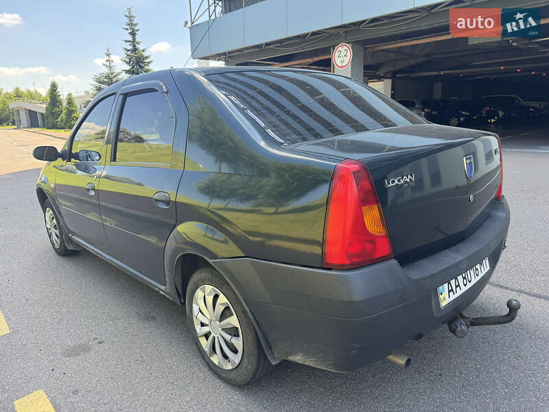 Седан Dacia Logan 2006 в Києві