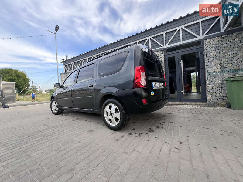 Седан Dacia Logan 2008 в Тячеві