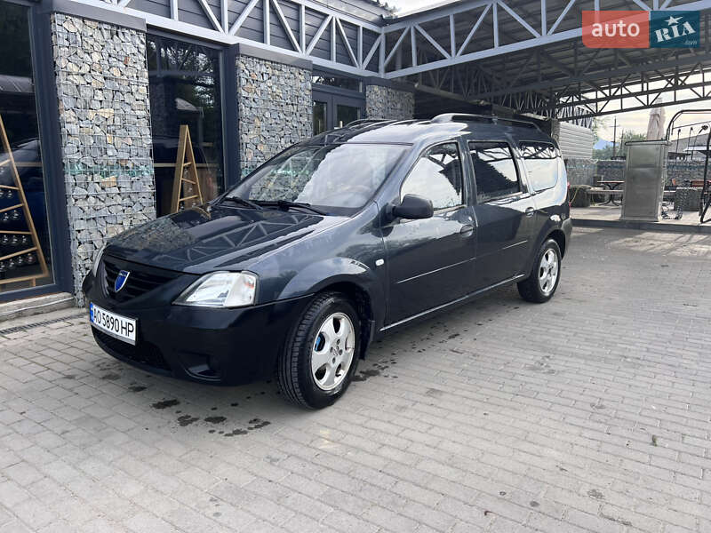 Седан Dacia Logan 2008 в Тячеві