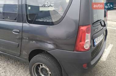 Седан Dacia Logan 2008 в Києві