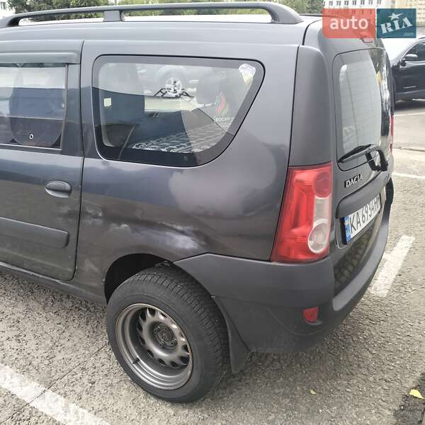 Седан Dacia Logan 2008 в Києві