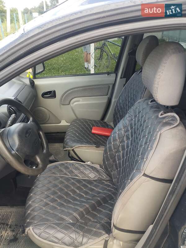 Седан Dacia Logan 2008 в Чернівцях