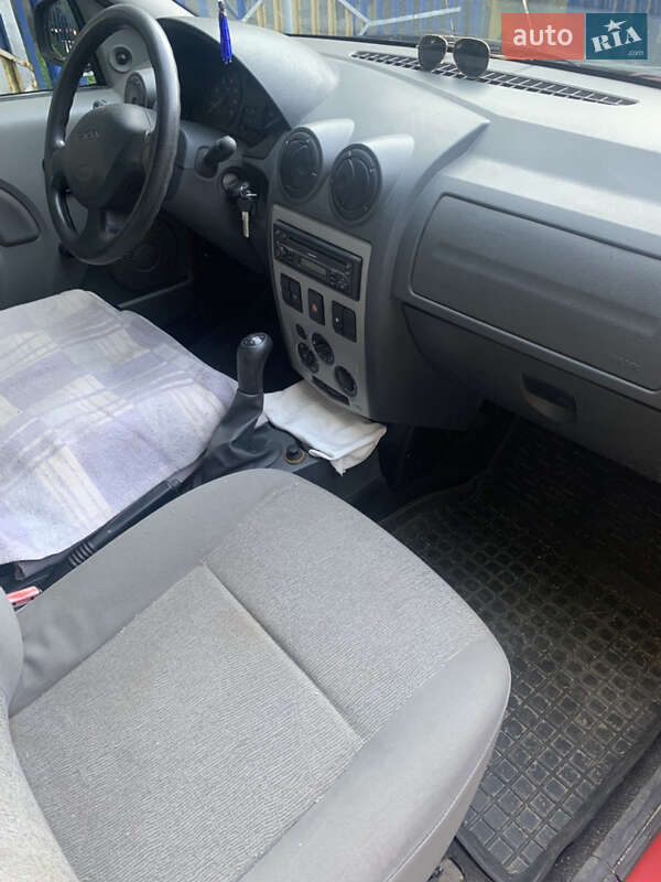Седан Dacia Logan 2009 в Тернополе