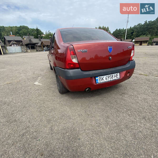 Седан Dacia Logan 2007 в Клевані