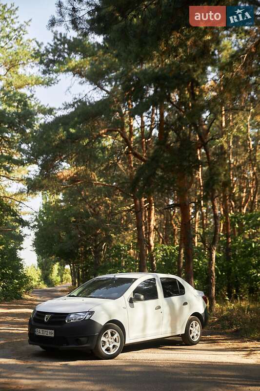 Седан Dacia Logan 2015 в Кропивницькому