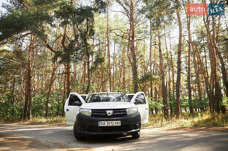 Седан Dacia Logan 2015 в Кропивницькому