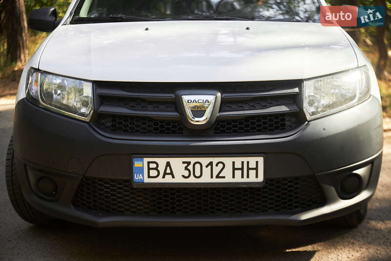 Седан Dacia Logan 2015 в Кропивницькому