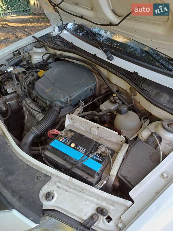 Седан Dacia Logan 2006 в Полтаві фото 10 Седан Dacia Logan 2006 в Полтаві