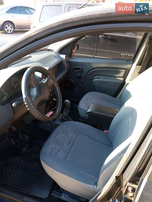 Седан Dacia Logan 2007 в Чернигове