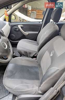 Седан Dacia Logan 2008 в 