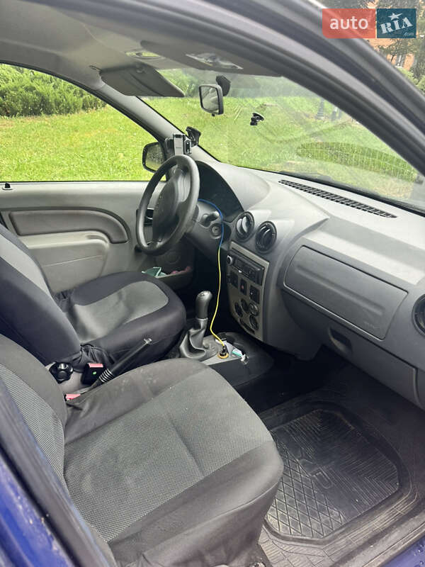 Седан Dacia Logan 2008 в Дублянах