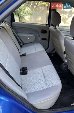 Седан Dacia Logan 2005 в 