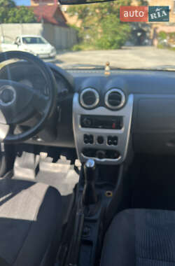 Седан Dacia Logan 2009 в Марганце