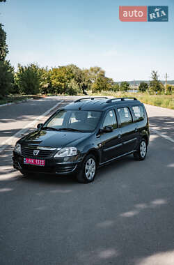 Седан Dacia Logan 2010 в Бурштині