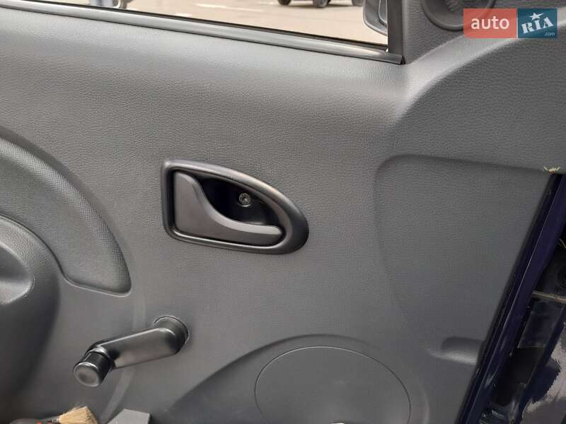 Седан Dacia Logan 2010 в Ивано-Франковске фото 16 Седан Dacia Logan 2010 в Ивано-Франковске