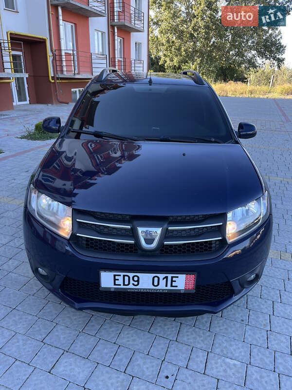 Седан Dacia Logan 2014 в Ужгороде