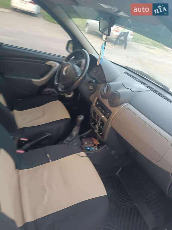 Седан Dacia Logan 2009 в Каменец-Подольском