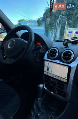 Седан Dacia Logan 2009 в  фото 7 Седан Dacia Logan 2009 в