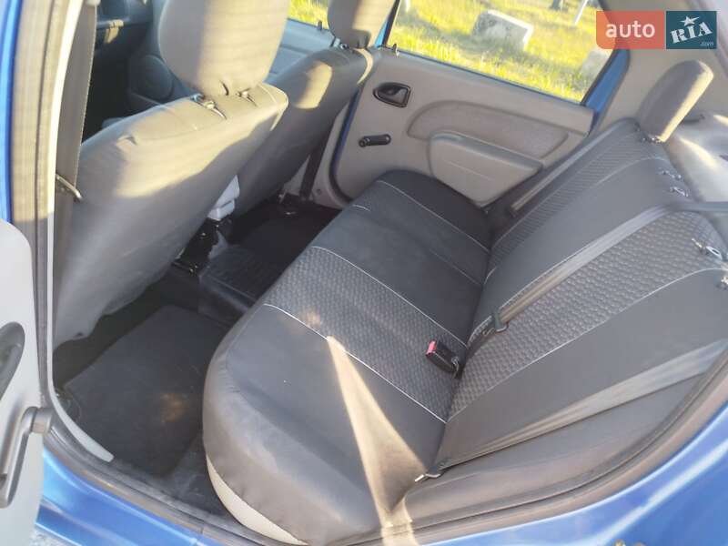 Седан Dacia Logan 2006 в Львове фото 3 Седан Dacia Logan 2006 в Львове