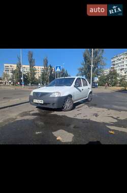 Седан Dacia Logan 2006 в Киеве