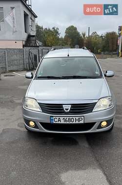 Седан Dacia Logan 2010 в 