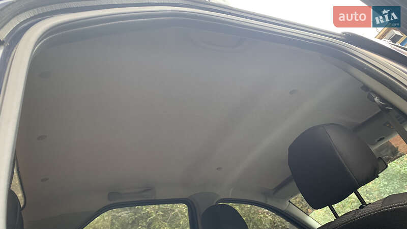 Седан Dacia Logan 2005 в Полтаві