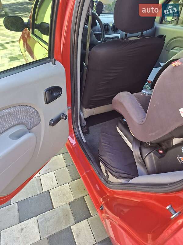 Седан Dacia Logan 2008 в Дніпрі