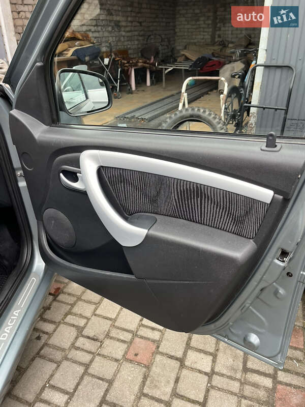 Седан Dacia Logan 2009 в Староконстантинове