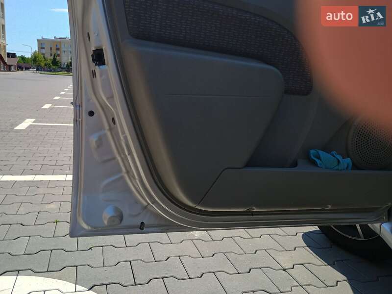 Седан Dacia Logan 2007 в Києві фото 2 Седан Dacia Logan 2007 в Києві