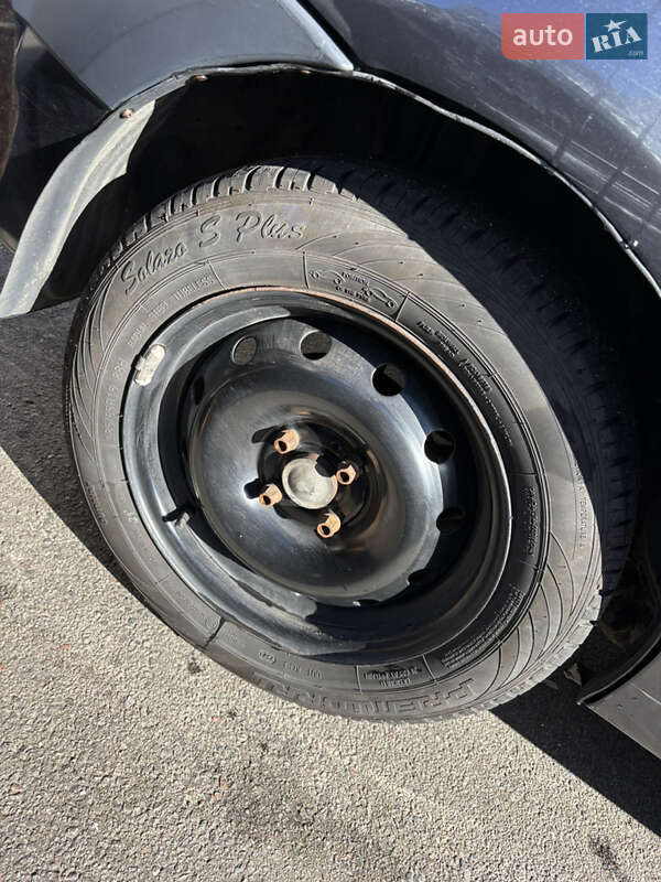 Седан Dacia Logan 2007 в Києві