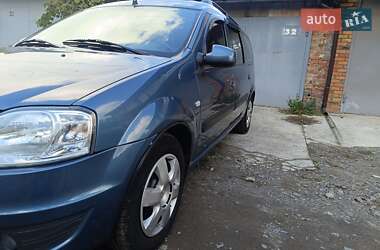Седан Dacia Logan 2009 в 