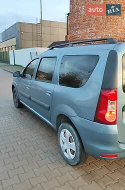 Седан Dacia Logan 2010 в 