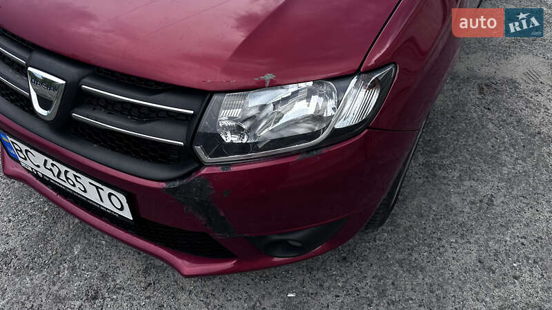 Седан Dacia Logan 2015 в Жовкві