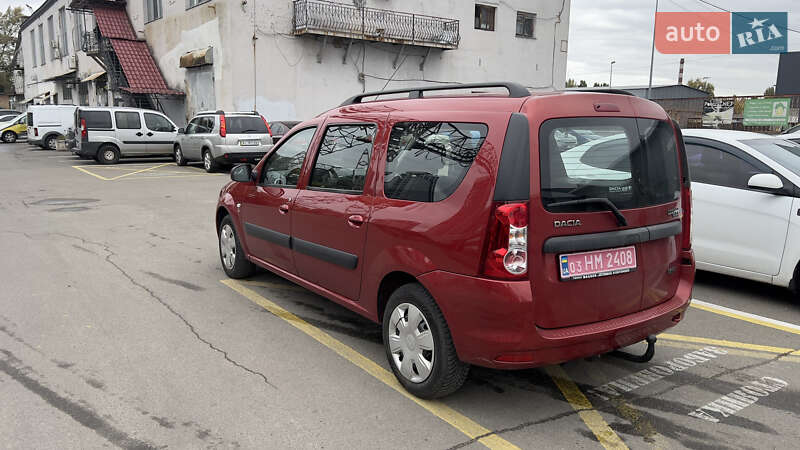 Седан Dacia Logan 2009 в Києві