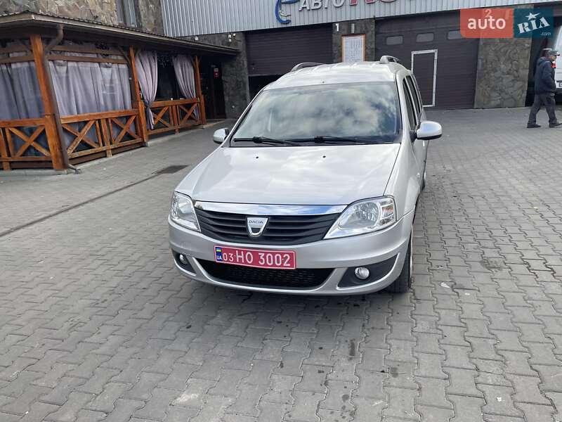 Седан Dacia Logan 2011 в 