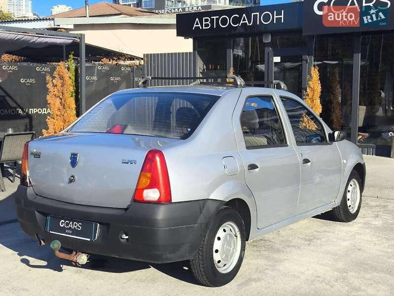 Седан Dacia Logan 2006 в Киеве