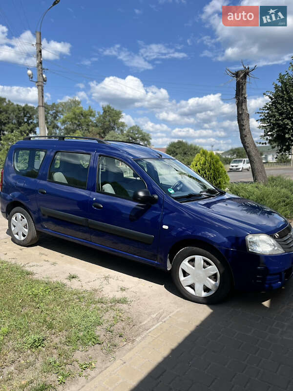 Седан Dacia Logan 2009 в Ахтырке