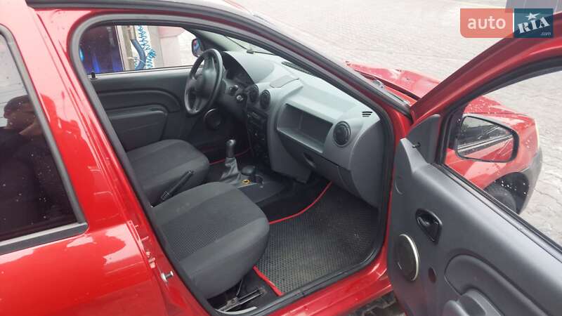 Седан Dacia Logan 2008 в Киеве