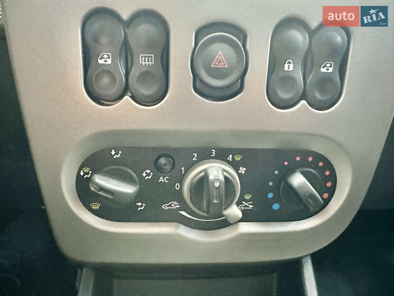 Седан Dacia Logan 2008 в Кам'янському фото 15 Седан Dacia Logan 2008 в Кам'янському