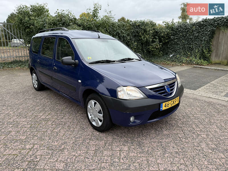 Седан Dacia Logan 2008 в Ровно