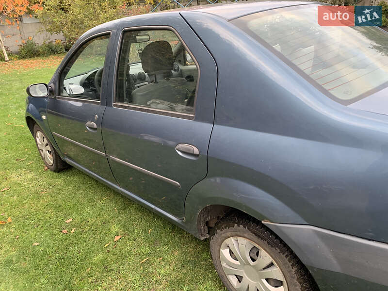 Седан Dacia Logan 2006 в Києві