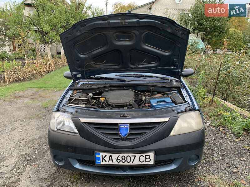 Седан Dacia Logan 2006 в Києві
