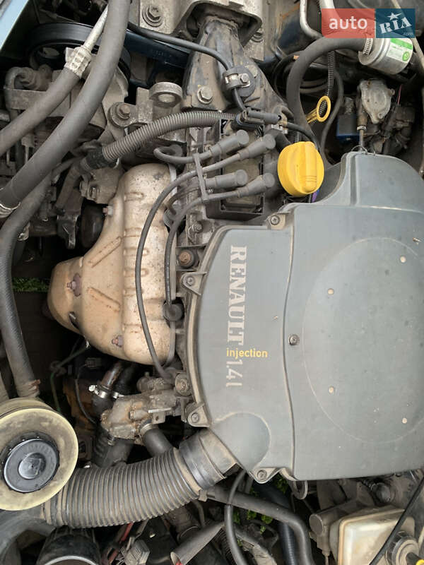 Седан Dacia Logan 2006 в Києві