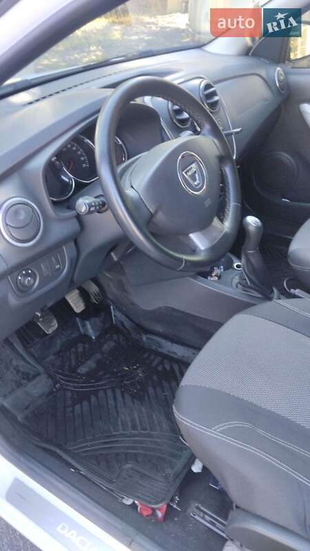 Седан Dacia Logan 2014 в Нікополі фото 3 Седан Dacia Logan 2014 в Нікополі