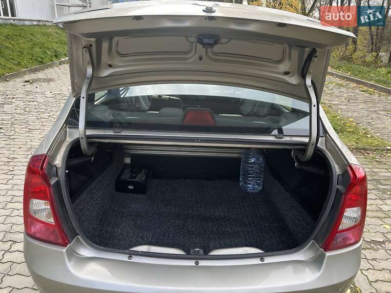 Седан Dacia Logan 2008 в Сумах