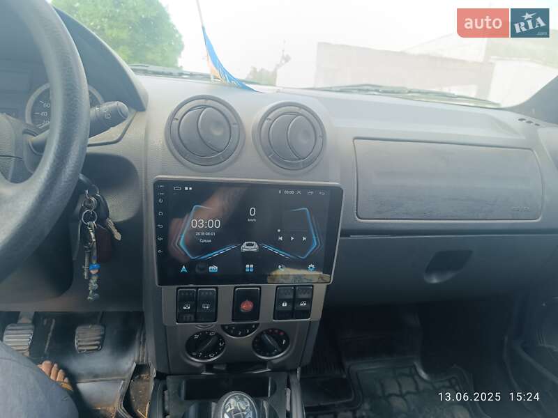 Седан Dacia Logan 2008 в Одесі