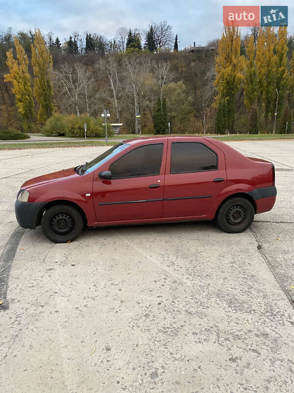 Седан Dacia Logan 2006 в Каневі